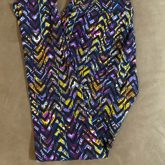 OS LuLaRoe leggings - Picture 1 of 1